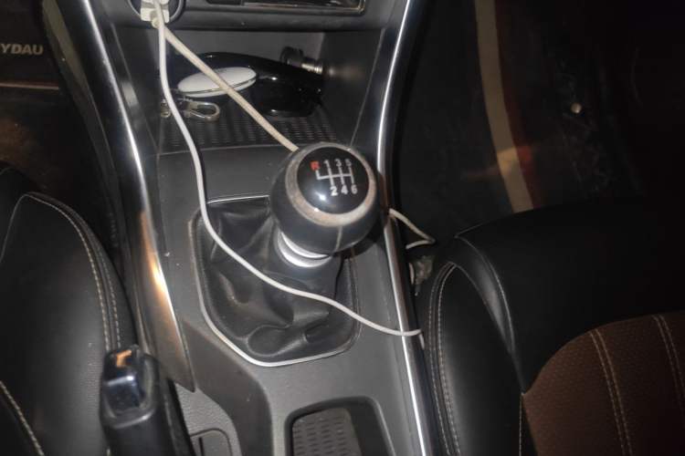 Used BYD Song 2017 Gaishi Upgrade Edition 1.5TI Manual Elite Model Gear Lever