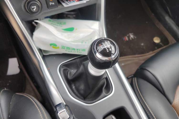 Used BYD Song 2017 Gaishi Upgrade Edition 1.5TI Manual Elite Model Gear Lever