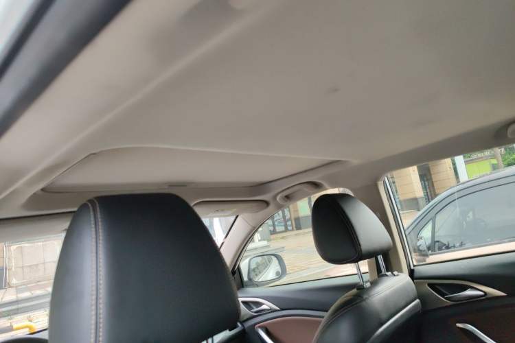 Used BYD Song 2017 Gaishi Upgrade Edition 1.5TI Manual Elite Model Headliner