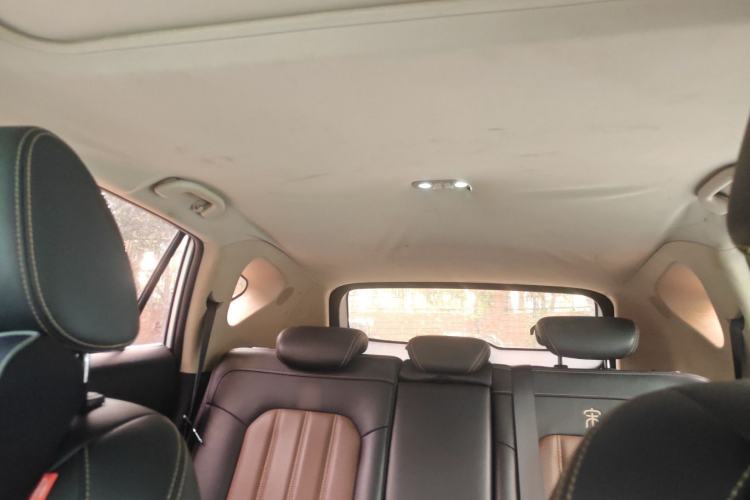 Used BYD Song 2017 Gaishe Upgrade Edition 1.5TID Automatic Elite Model Headliner