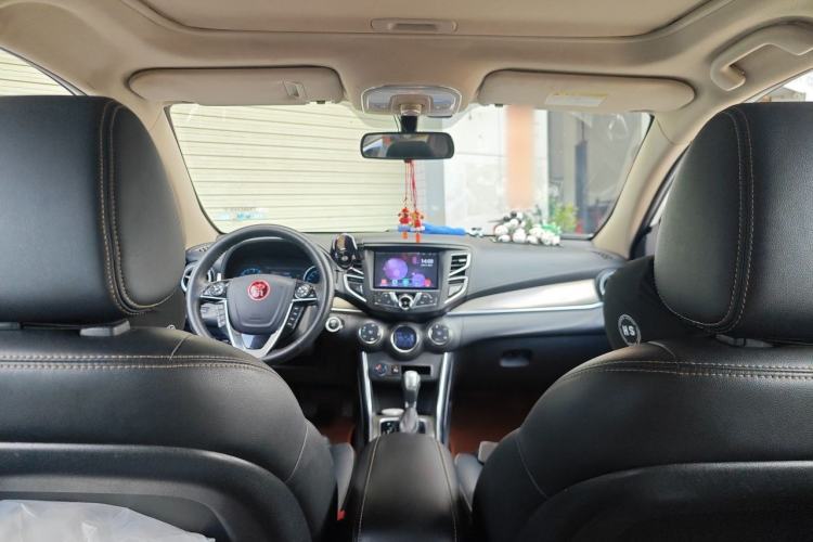 Used BYD Song 2017 Gaishe Upgrade Edition 1.5TID Automatic Elite Model Headliner