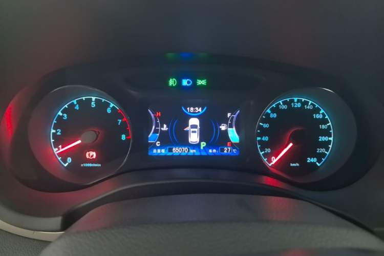 Used BYD Song 2017 Gaishi Upgrade Edition 1.5TID Automatic Luxury Model Instrument Cluster
