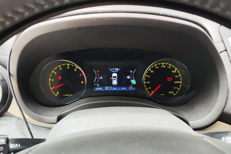 Used BYD Song 2017 Gaishi Upgrade Edition 1.5TI Manual Elite Model Instrument Cluster