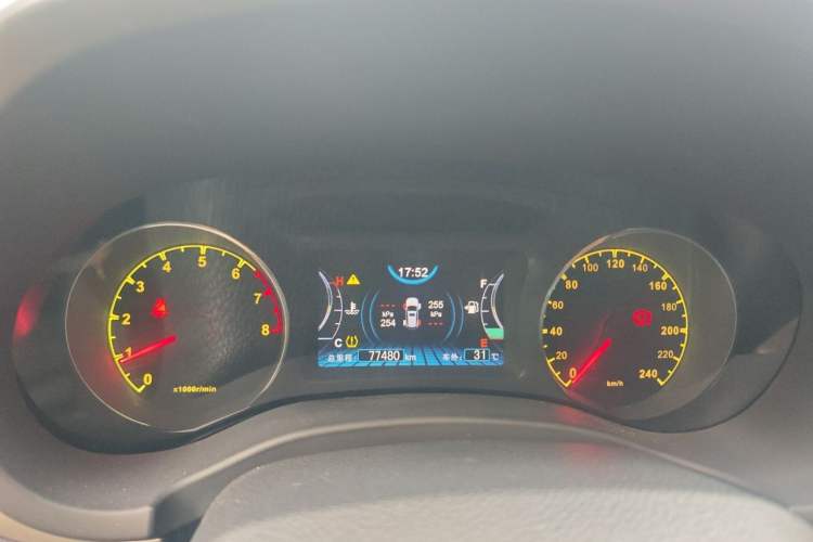 Used BYD Song 2017 Gaishi Upgrade Edition 1.5TI Manual Elite Model Instrument Cluster