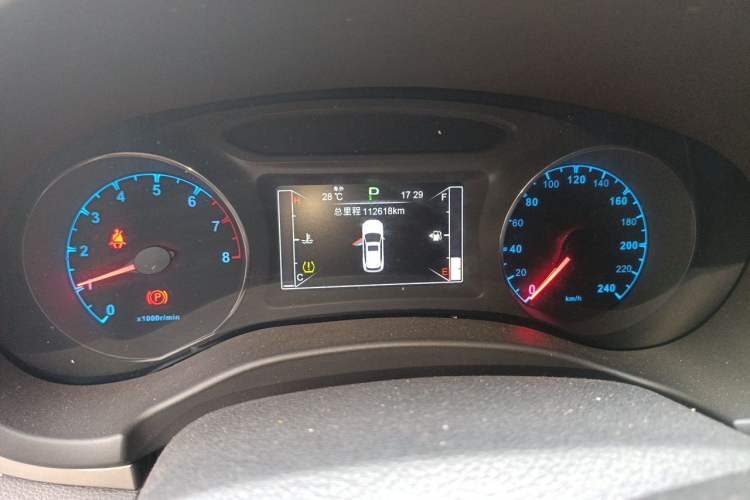 Used BYD Song 2017 Gaishi Upgrade Edition 1.5TID Automatic Luxury Model Instrument Cluster