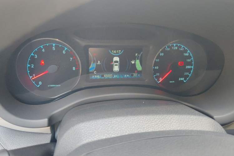 Used BYD Song 2017 Gaishi Upgrade Edition 1.5TI Manual Leading Model Instrument Cluster