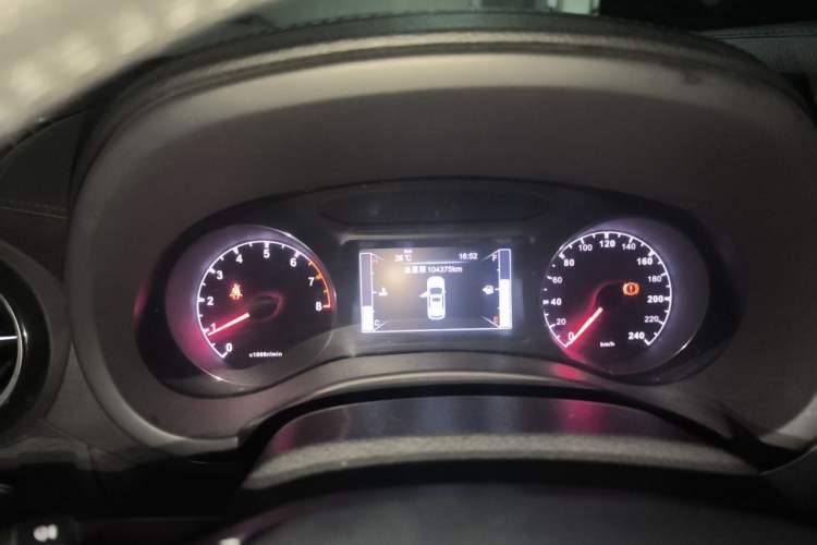 Used BYD Song 2017 Gaishi Upgrade Edition 1.5TI Manual Elite Model Instrument Cluster