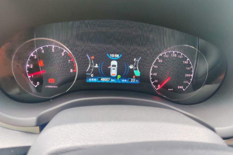 Used BYD Song 2017 Gaishe Upgrade Edition 1.5TID Automatic Elite Model Instrument Cluster