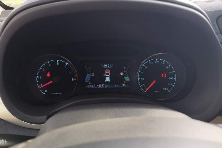Used BYD Song 2017 Gaishi Upgrade Edition 1.5TI Manual Elite Model Instrument Cluster