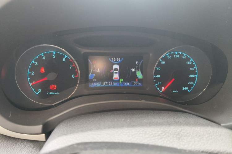 Used BYD Song 2017 Gaishe Upgrade Edition 1.5TID Automatic Elite Model Instrument Cluster