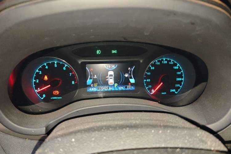 Used BYD Song 2017 Gaishe Upgrade Edition 1.5TID Automatic Elite Model Instrument Cluster