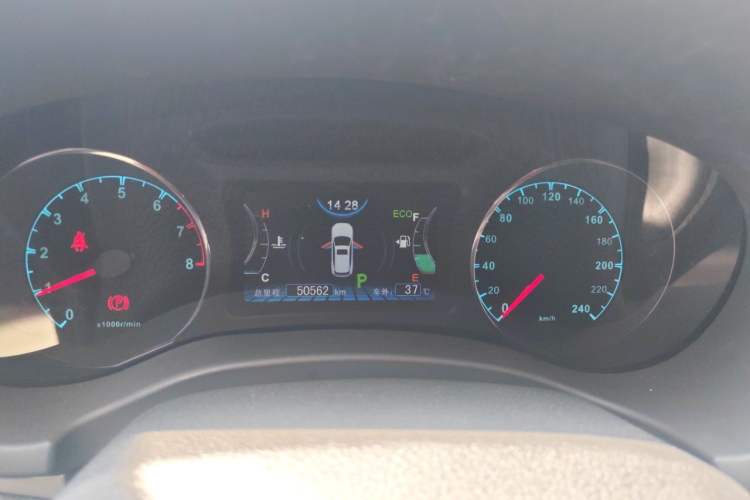 Used BYD Song 2017 Gaishe Upgrade Edition 1.5TID Automatic Elite Model Instrument Cluster