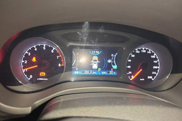 Used BYD Song 2017 Gaishi Upgrade Edition 1.5TID Automatic Luxury Model Instrument Cluster