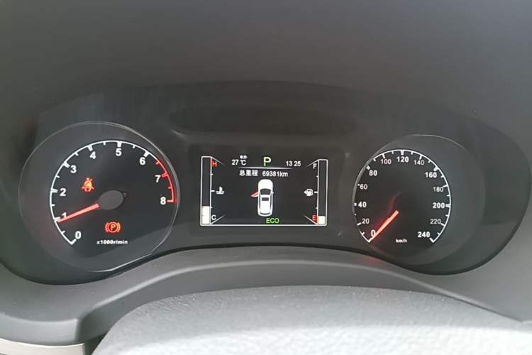 Used BYD Song 2017 Gaishe Upgrade Edition 1.5TID Automatic Elite Model Instrument Cluster