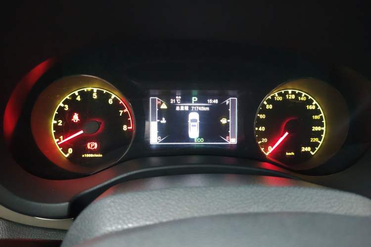 Used BYD Song 2017 Gaishe Upgrade Edition 1.5TID Automatic Elite Model Instrument Cluster