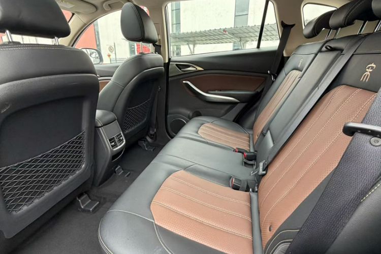 Used BYD Song 2017 Gaishe Upgrade Edition 1.5TID Automatic Elite Model Interior 1