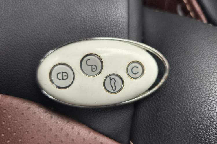 Used BYD Song 2017 Gaishe Upgrade Edition 1.5TID Automatic Elite Model Interior 1