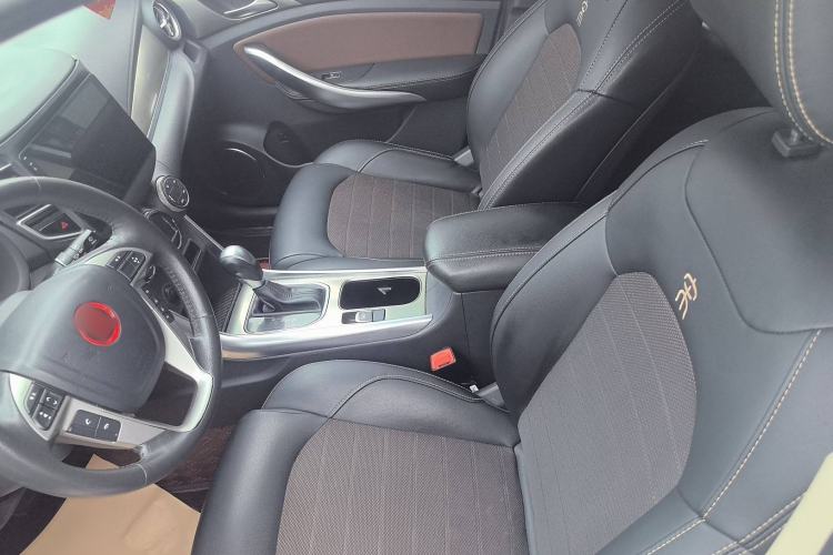 Used BYD Song 2017 Gaishe Upgrade Edition 1.5TID Automatic Comfort Model Interior 2