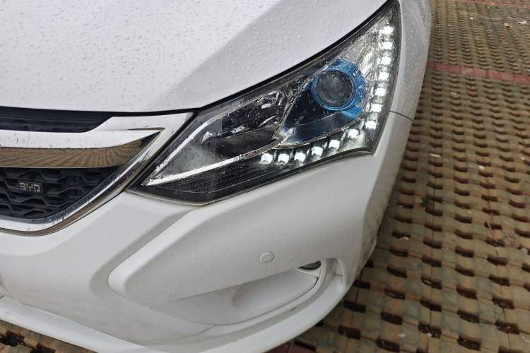 Used BYD Song 2017 Gaishe Upgrade Edition 1.5TID Automatic Elite Model Left Front Headlight
