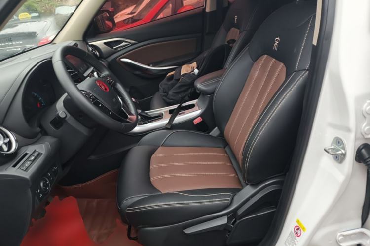 Used BYD Song 2017 Gaishe Upgrade Edition 1.5TID Automatic Elite Model Left Front Seat