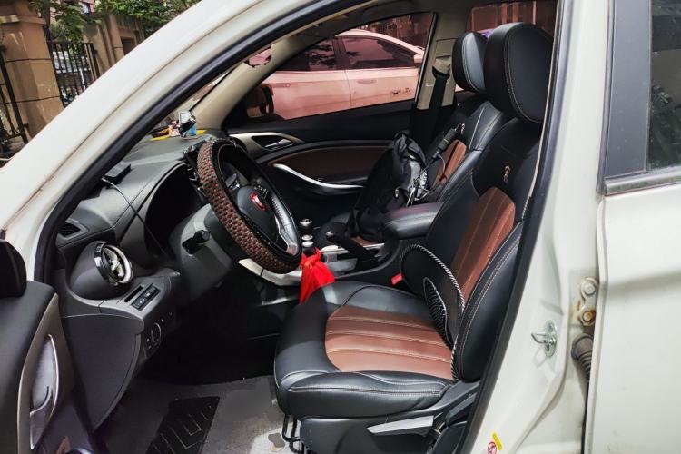Used BYD Song 2017 Gaishi Upgrade Edition 1.5TI Manual Elite Model Left Front Seat