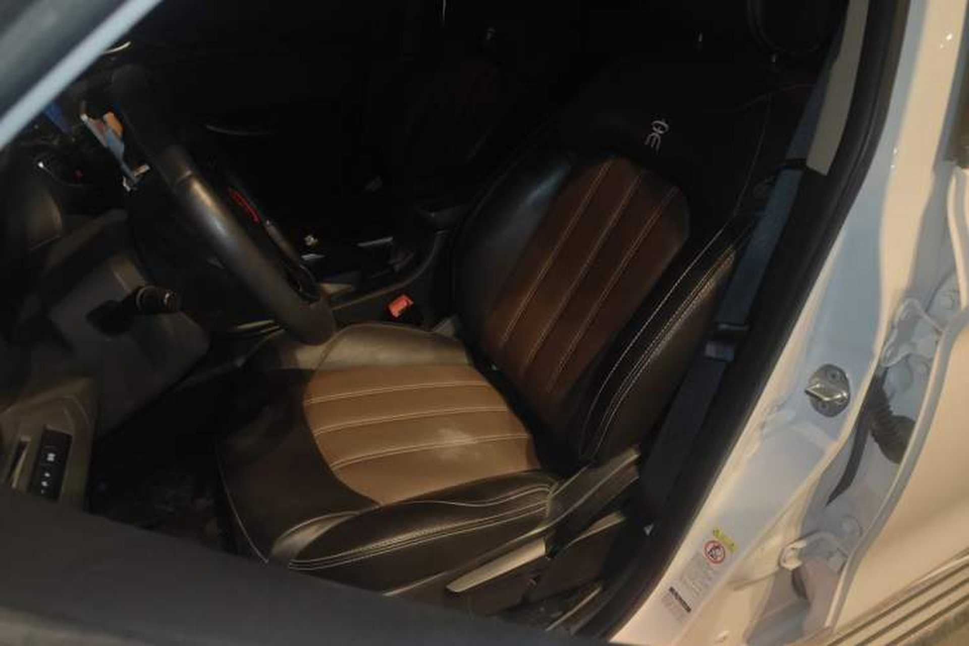Used BYD Song 2017 Gaishi Upgrade Edition 1.5TI Manual Elite Model Left Front Seat