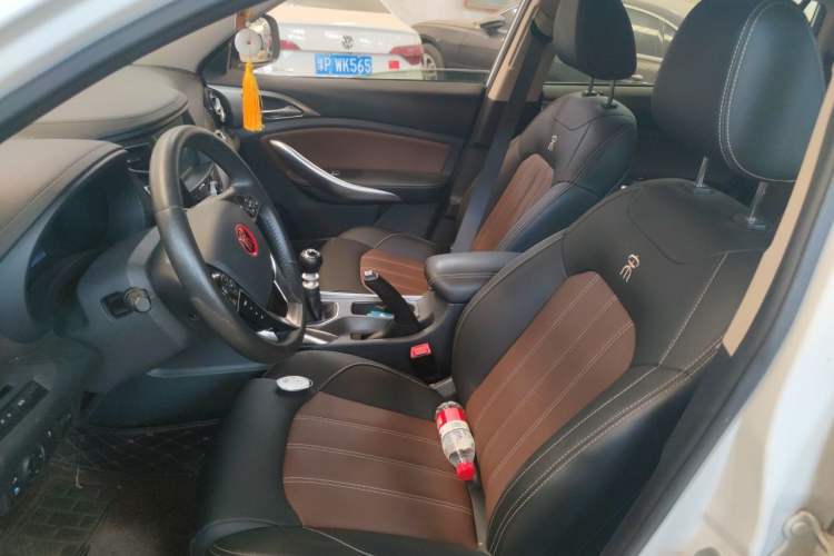 Used BYD Song 2017 Gaishi Upgrade Edition 1.5TI Manual Elite Model Left Front Seat