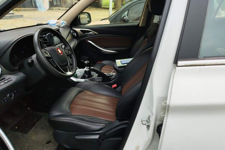 Used BYD Song 2017 Gaishi Upgrade Edition 1.5TI Manual Elite Model Left Front Seat