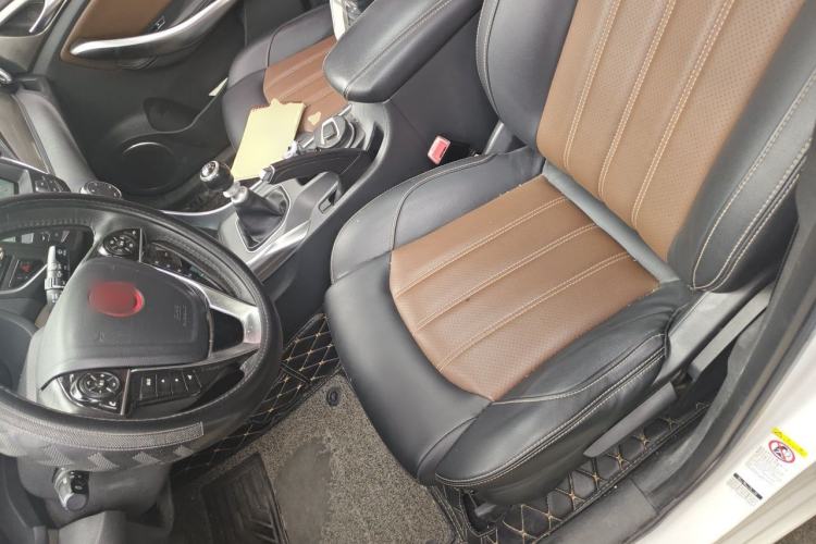 Used BYD Song 2017 Gaishi Upgrade Edition 1.5TI Manual Elite Model Left Front Seat