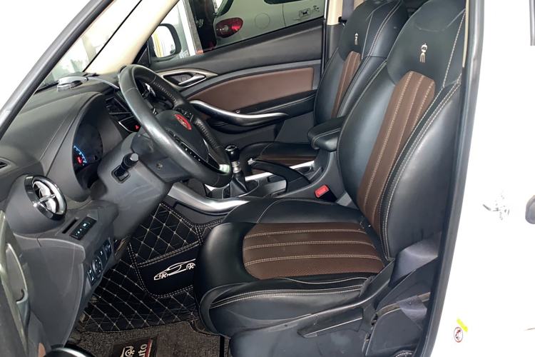 Used BYD Song 2017 Gaishi Upgrade Edition 1.5TI Manual Elite Model Left Front Seat