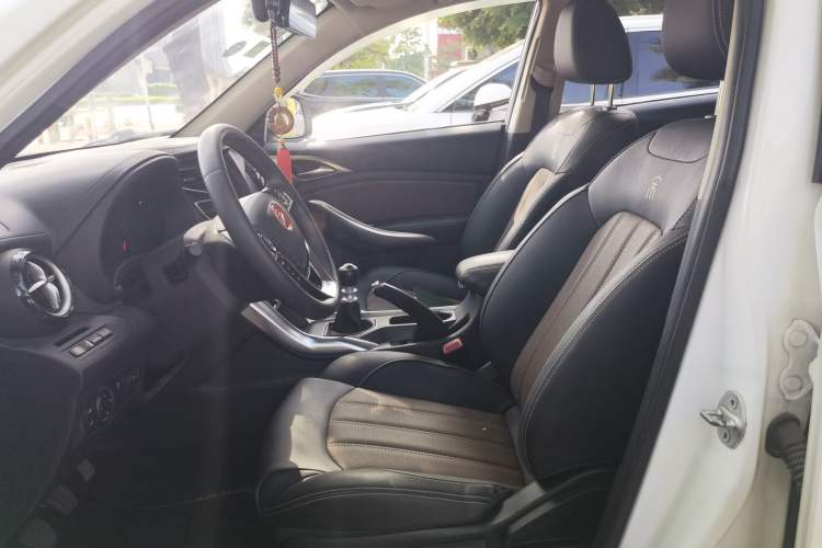 Used BYD Song 2017 Gaishi Upgrade Edition 1.5TI Manual Elite Model Left Front Seat