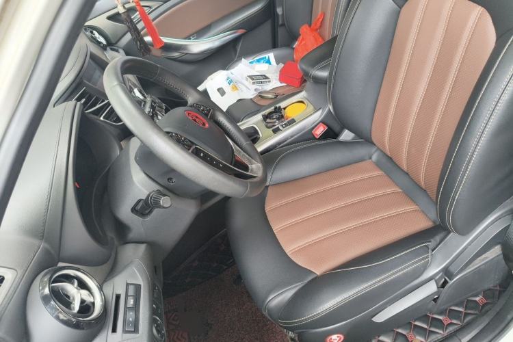 Used BYD Song 2017 Gaishe Upgrade Edition 1.5TID Automatic Elite Model Left Front Seat