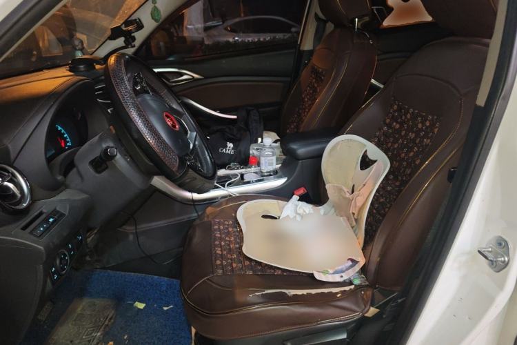 Used BYD Song 2017 Gaishe Upgrade Edition 1.5TID Automatic Elite Model Left Front Seat