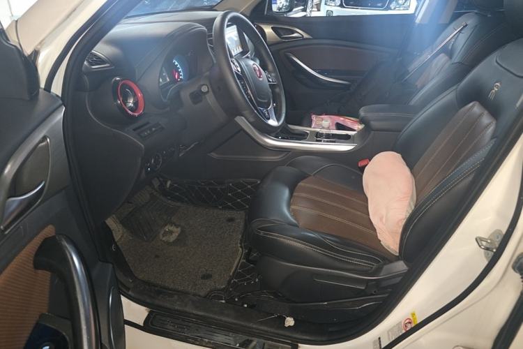 Used BYD Song 2017 Gaishe Upgrade Edition 1.5TID Automatic Elite Model Left Front Seat