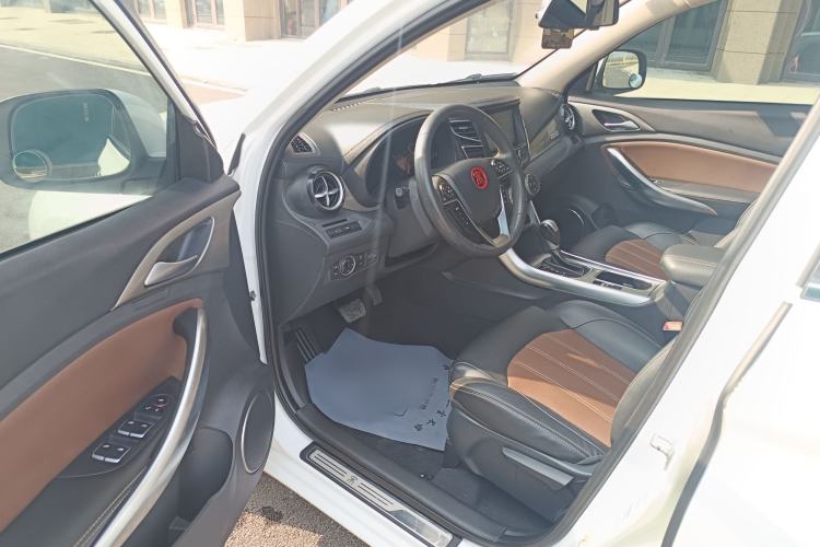 Used BYD Song 2017 Gaishe Upgrade Edition 1.5TID Automatic Elite Model Left Front Seat