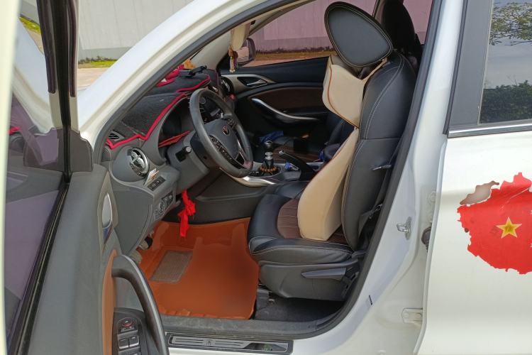 Used BYD Song 2017 Gaishi Upgrade Edition 1.5TI Manual Elite Model Left Front Seat