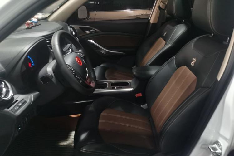 Used BYD Song 2017 Gaishe Upgrade Edition 1.5TID Automatic Elite Model Left Front Seat