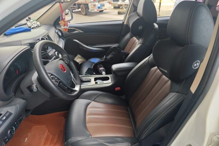 Used BYD Song 2017 Gaishe Upgrade Edition 1.5TID Automatic Elite Model Left Front Seat