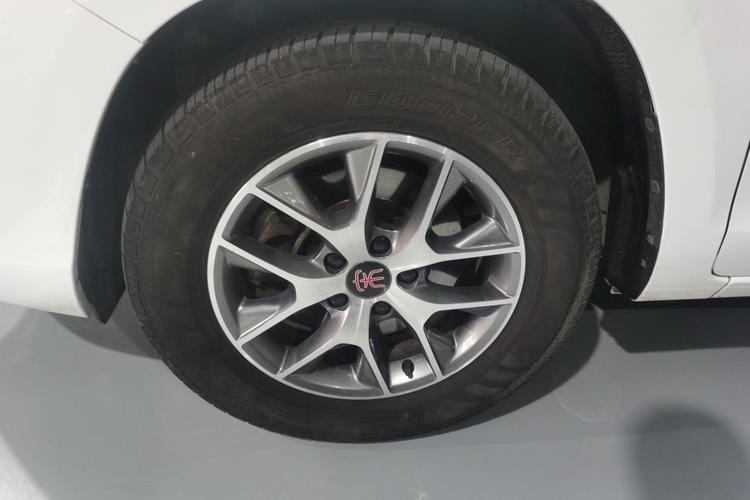 Used BYD Song 2017 Gaishe Upgrade Edition 1.5TID Automatic Elite Model Left Front Wheel Hub