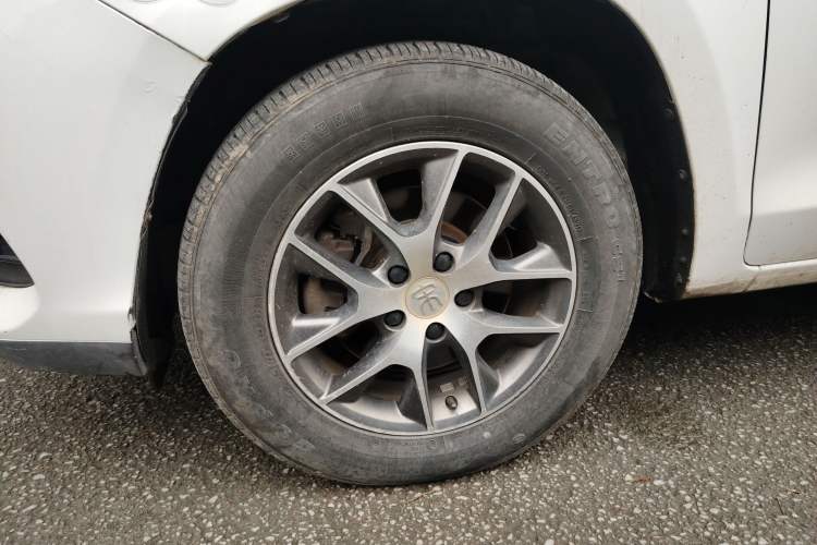Used BYD Song 2017 Gaishe Upgrade Edition 1.5TID Automatic Elite Model Left Front Wheel Hub