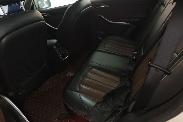 Used BYD Song 2017 Gaishe Upgrade Edition 1.5TID Automatic Elite Model Left Rear Seat