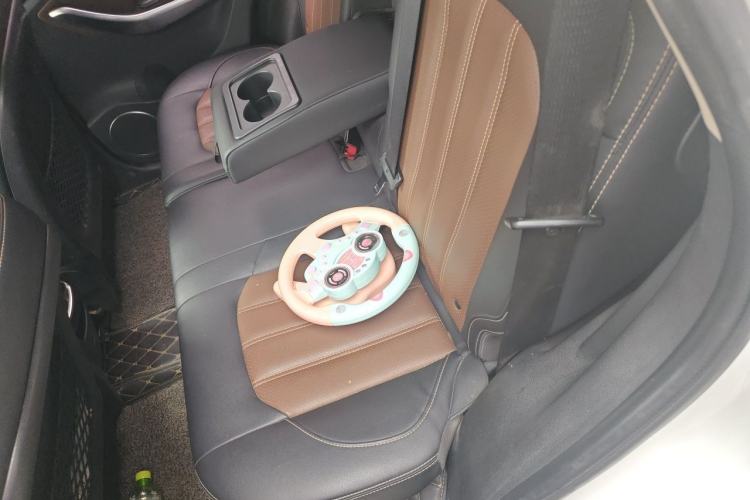 Used BYD Song 2017 Gaishi Upgrade Edition 1.5TI Manual Elite Model Left Rear Seat
