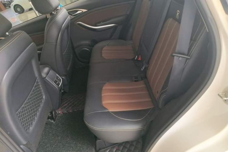 Used BYD Song 2017 Gaishi Upgrade Edition 1.5TID Automatic Luxury Model Left Rear Seat