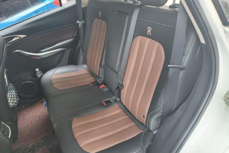 Used BYD Song 2017 Gaishe Upgrade Edition 1.5TID Automatic Elite Model Left Rear Seat