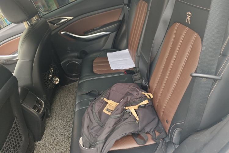 Used BYD Song 2017 Gaishe Upgrade Edition 1.5TID Automatic Elite Model Left Rear Seat