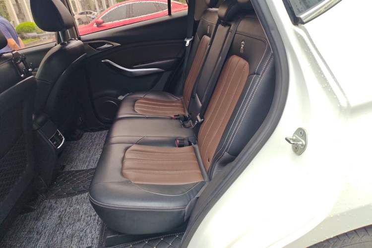 Used BYD Song 2017 Gaishe Upgrade Edition 1.5TID Automatic Elite Model Left Rear Seat