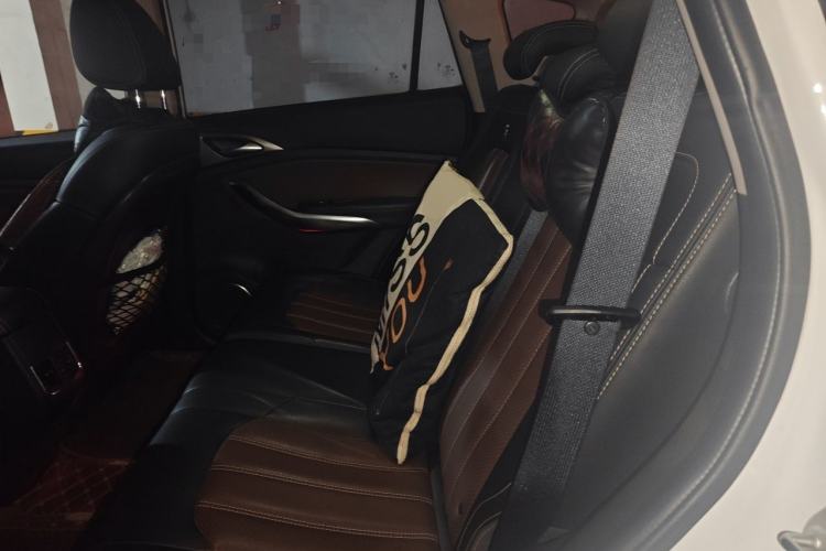 Used BYD Song 2017 Gaishi Upgrade Edition 1.5TI Manual Elite Model Left Rear Seat