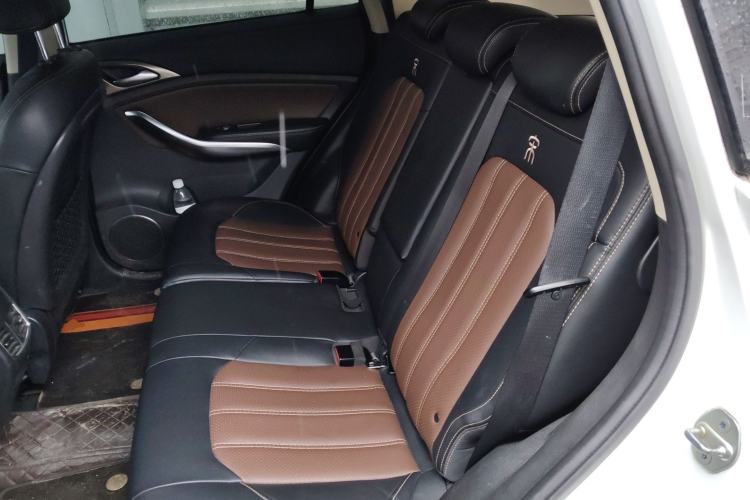 Used BYD Song 2017 Gaishe Upgrade Edition 1.5TID Automatic Elite Model Left Rear Seat