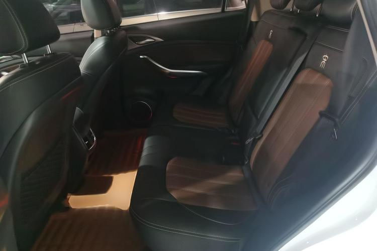 Used BYD Song 2017 Gaishe Upgrade Edition 1.5TID Automatic Elite Model Left Rear Seat