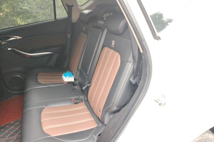 Used BYD Song 2017 Gaishe Upgrade Edition 1.5TID Automatic Elite Model Left Rear Seat
